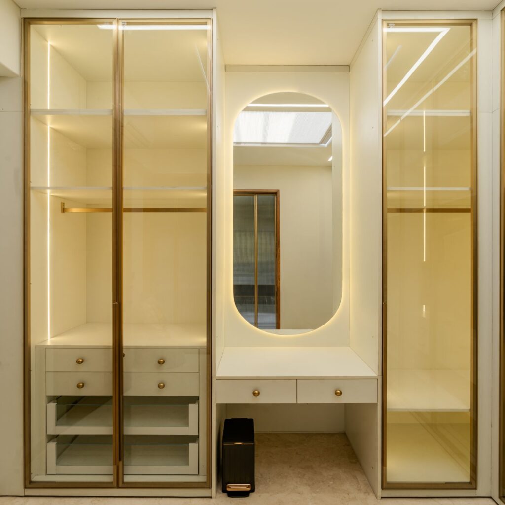 Skyler World - Modular Kitchens, Wardrobes, Aluminium System Windows and Office Furniture